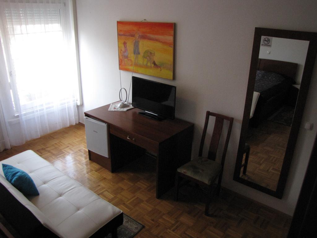 Guesthouse Zorko Gostilna Domen Smarjeske Toplice Luaran gambar